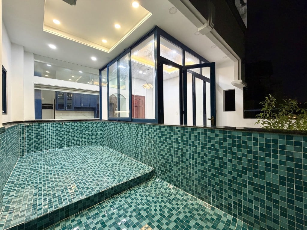 Bán Biệt Thự Mini Mặt Tiền Đ. Trần Hữu Trang - Q Phú Nhuận - Dt 6 x 12,5 - Chỉ 16,9 Tỷ