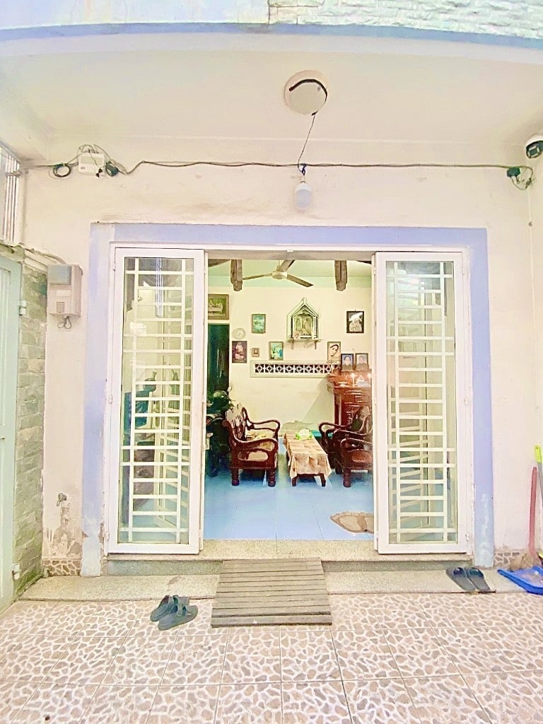 Bán nhà đường Chương Dương, Linh Chiểu, Thủ Đức, diện tích 215m2, chỉ 13,5 tỷ