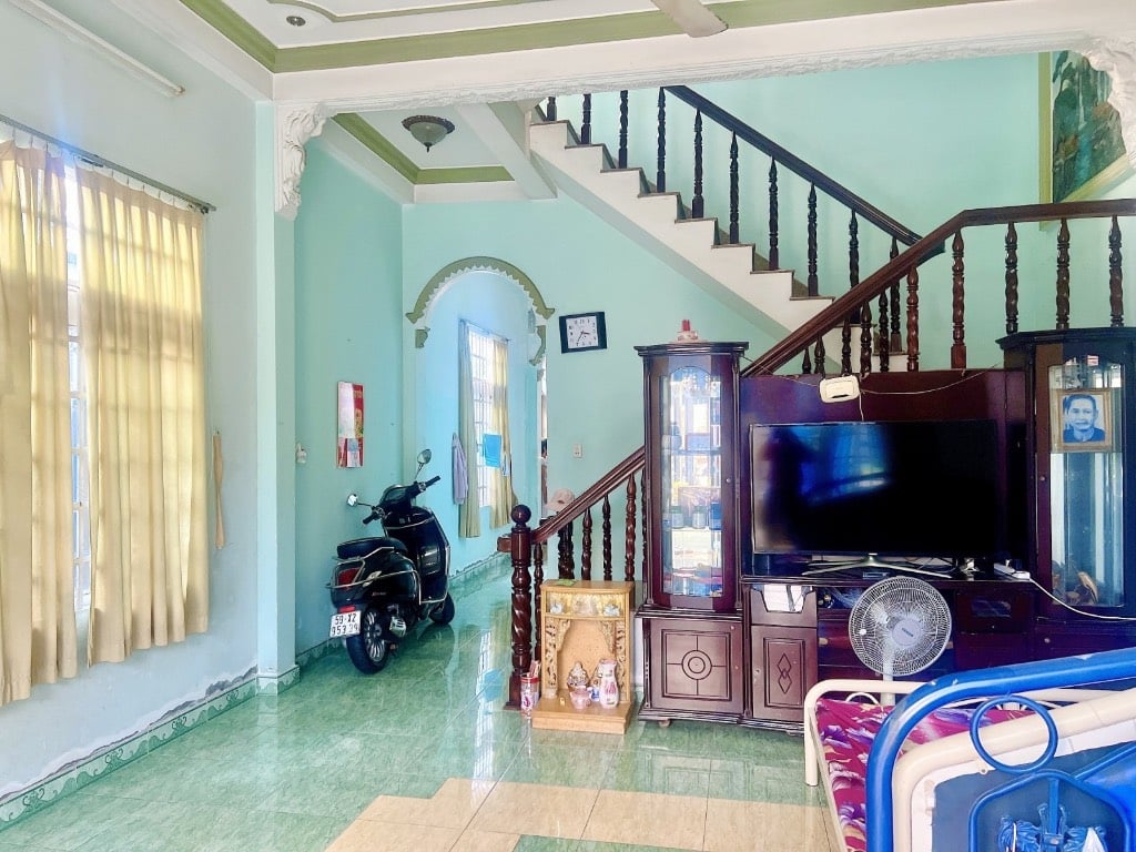 Bán nhà đường số 9, Hiệp Bình Phước, Thủ Đức, sát Vạn Phúc City, dt 178m2, giá 12,4 tỷ