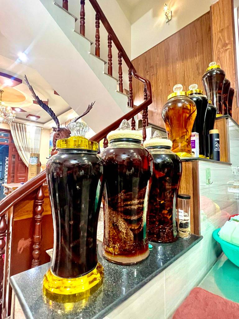 Bán nhà Nguyễn Tư Giản, gần Emart, đường 9m có lề, 3 tầng, ngang 5m vuông đét, nhỉnh nhẹ 9 tỷ