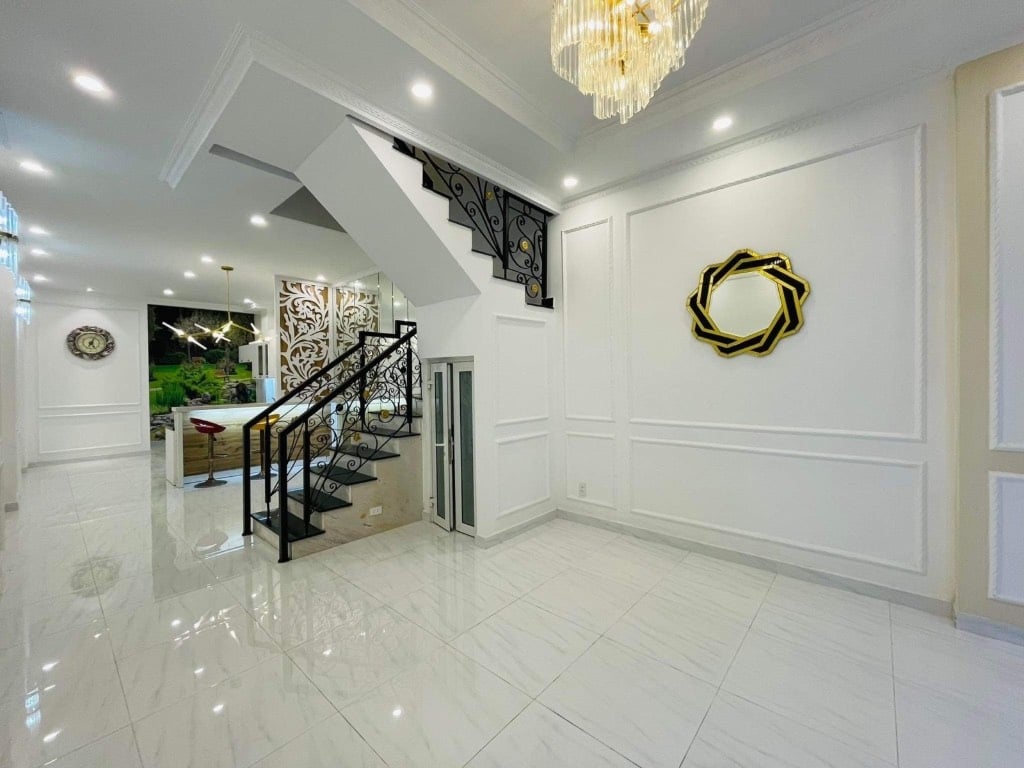 Bán Nhà Riêng HXH CMT8 Q3 - Xe Hơi Vào Nhà - Dt 4 x 16 - Chỉ 14 Tỷ