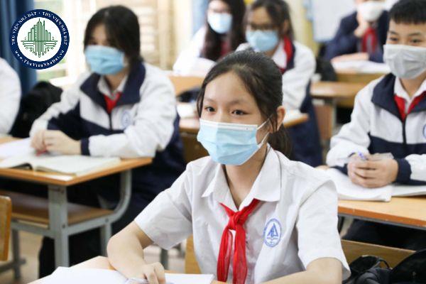 Có 2 môn học dưới 5 điểm có bị ở lại lớp? Đánh giá lại môn học phải trải qua rèn luyện trong kỳ nghỉ hè?