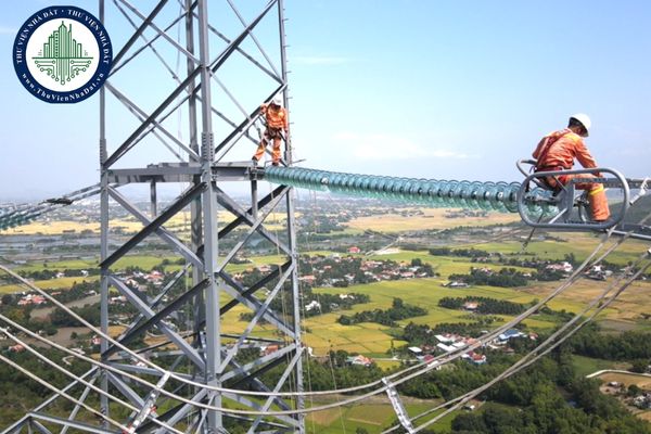 Sử dụng điện cho mục đích sinh hoạt, dịch vụ vào ngày Tết Ất tỵ 2025 cần đảm bảo an toàn ra sao?