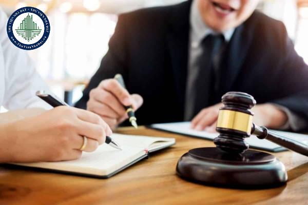 Chế độ báo cáo, gửi các quy định, quyết định, nghị quyết của Đoàn luật sư được quy định như thế nào?