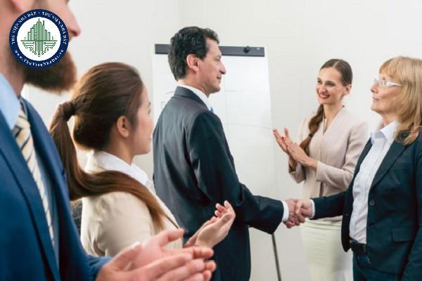 Chi phí cho người phiên dịch là gì?