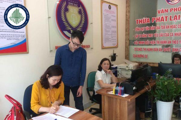 Cơ quan có thẩm quyền tạm đình chỉ hành nghề Thừa phát lại?