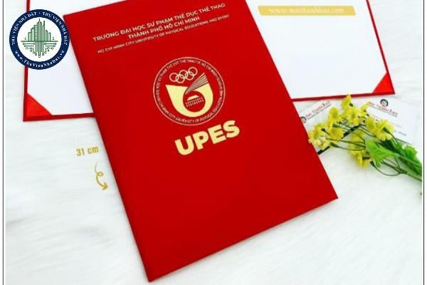 Cơ quan yêu cầu viên chức nộp bằng đại học gốc có đúng không?