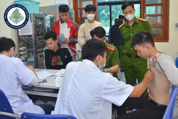 Công nhân và viên chức quốc phòng có sức khỏe loại 4 phải đảm bảo yêu cầu gì?