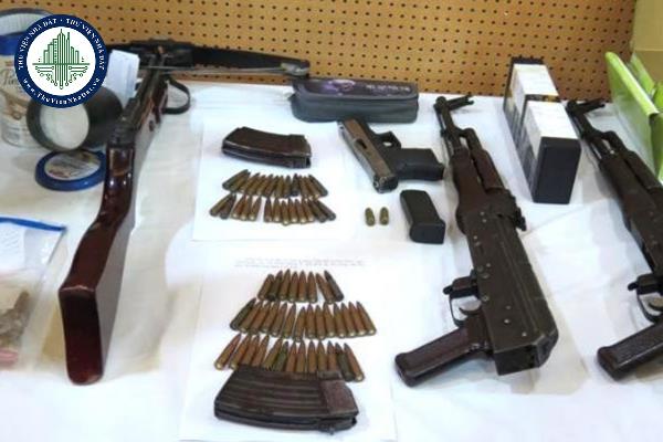 Điều chuyển vũ khí, vật liệu nổ quân dụng, công cụ hỗ trợ là gì?