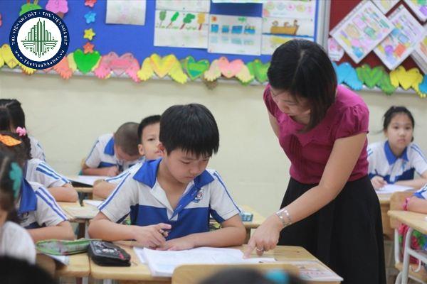 Giáo viên chưa được xếp mã ngạch mới thì có được hưởng phụ cấp thâm niên?