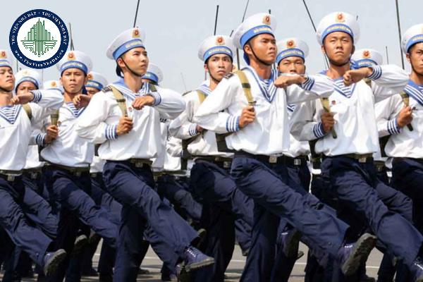 Giày cao cổ đặc chủng của hải quan được sử dụng khi nào theo pháp luật hiện hành?