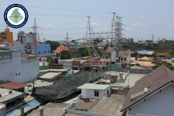 Hành lang bảo vệ an toàn đường dây dẫn điện trên không được quy định như thế nào?