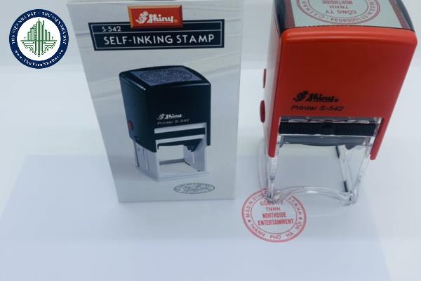 Hồ sơ đăng ký mẫu con dấu mới đối với đối với tổ chức trực thuộc tổ chức tôn giáo được quy định như thế nào?