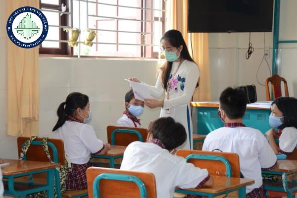 Mức phụ cấp lưu động đối với nhà giáo, cán bộ quản lý giáo dục công tác tại vùng có điều kiện KT - XH đặc biệt khó khăn được quy định ra sao?