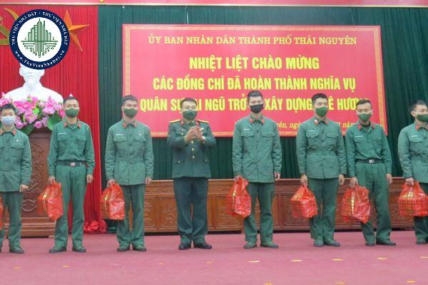 Người dân tộc thiểu số hoàn thành nghĩa vụ quân sự thì sẽ được cộng mấy điểm ưu tiên khi thi tuyển công chức?