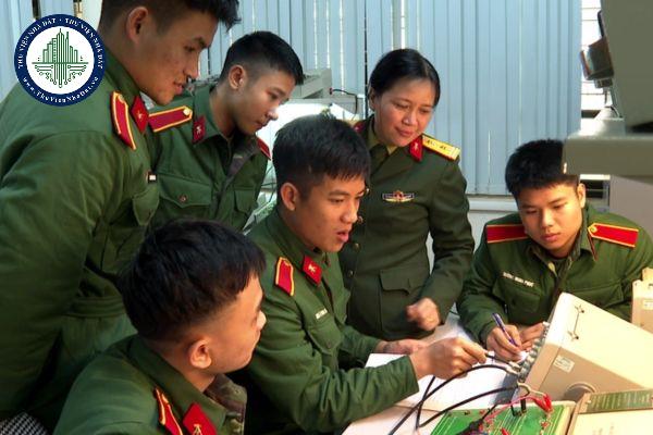 Những hành vi bị cấm khi quản lý, sử dụng trang thiết bị đào tạo tại cơ sở đào tạo trong Quân đội được quy định như thế nào?