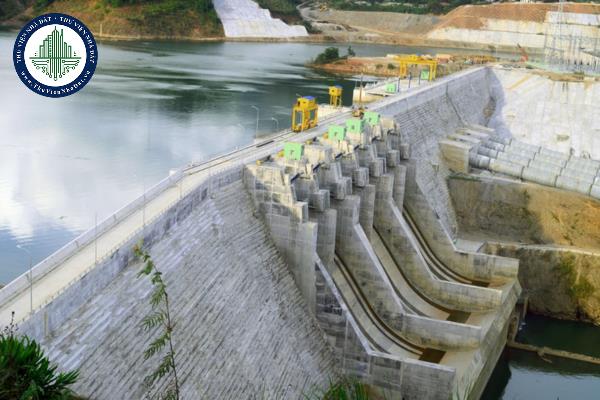 Nội dung giấy phép cho các hoạt động trong phạm vi bảo vệ công trình thủy lợi được quy định như thế nào?