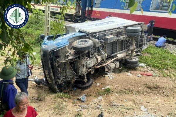 Nội dung thông tin ban đầu về sự cố, tai nạn giao thông đường sắt đô thị được quy định như thế nào?