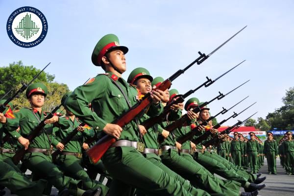 Quyền, trách nhiệm của công đoàn cơ sở trong tham gia, quản lý cơ quan, đơn vị Quân đội hưởng lương từ ngân sách Quốc phòng được quy định ra sao?