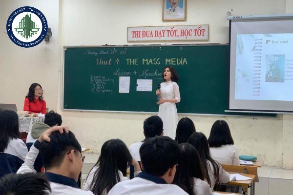 Sinh viên sư phạm tốt nghiệp công tác trong ngành giáo dục được hiểu thế nào?