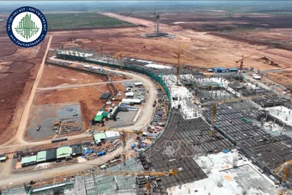 Thẩm quyền quyết định thu hồi tài sản kết cấu hạ tầng hàng không được quy định như thế nào?