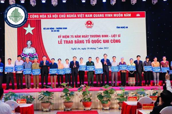 Thủ tục giải quyết chế độ đối với người có công với cách mạng được quy định như thế nào?