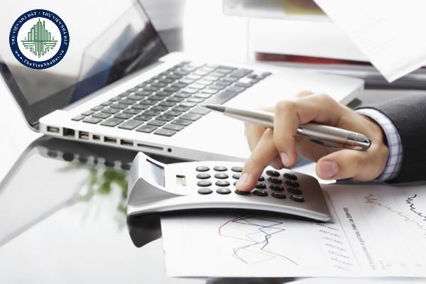 Tiếp tục hành nghề dịch vụ kế toán khi GCN đăng ký hành nghề dịch vụ kế toán hết hiệu lực hoặc không còn giá trị bị xử phạt ra sao?