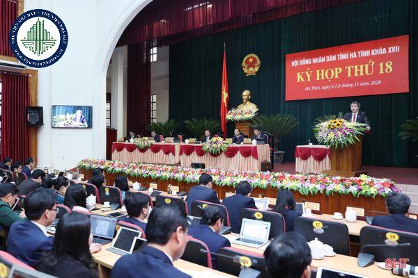 Trình tự xem xét, thông qua dự thảo nghị quyết, báo cáo, đề án của Hội đồng nhân dân được quy định như thế nào?