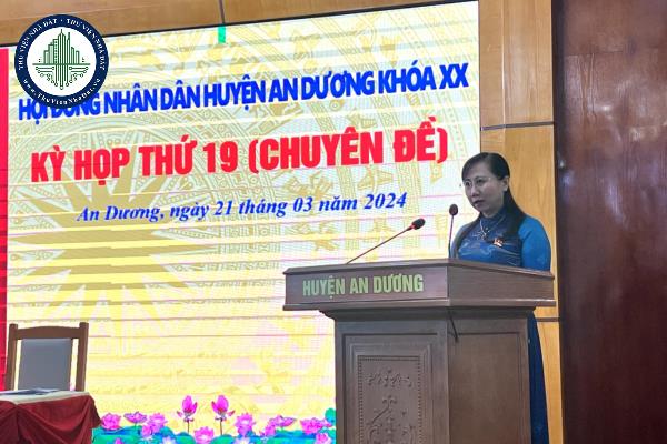 Trong lĩnh vực kinh tế, Hội đồng nhân dân huyện quyết định những vấn đề gì?