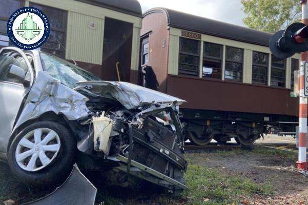 Việc bồi thường thiệt hại do sự cố, tai nạn giao thông đường sắt gây ra được quy định như thế nào?