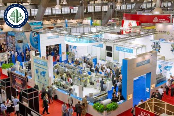 Việc tạm nhập, tái xuất hàng hóa để trưng bày, giới thiệu, tham gia hội chợ, triển lãm thương mại được quy định như thế nào?