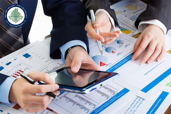 Xử phạt tổ chức cập nhật kiến thức cho người đăng ký hành nghề dịch vụ kế toán không đúng kế hoạch, chương trình đã đăng ký với BTC được quy định như thế nào?