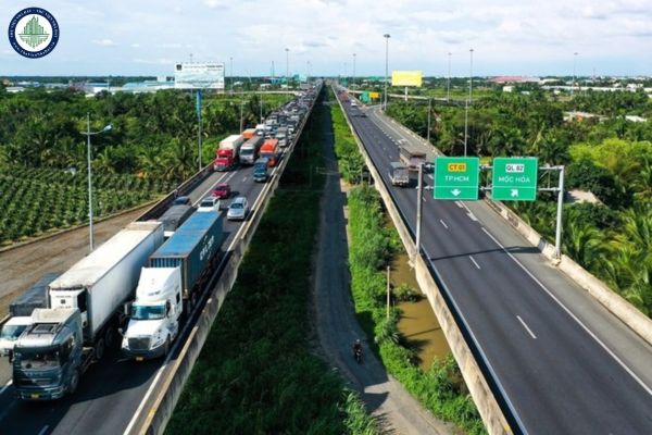 Chi phí xây dựng cầu cạn cao tốc tại khu vực Đồng bằng sông Cửu Long là bao nhiêu? Nguyên tắc tổ chức giao thông trên cầu đường bộ được quy định ra sao?