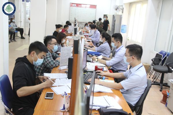 Số lượng tinh giản biên chế CBCCVC theo Công văn 2034? Cán bộ công chức viên chức có phải là đối tượng được hưởng chính sách nhà ở xã hội tại Hà Nội không?