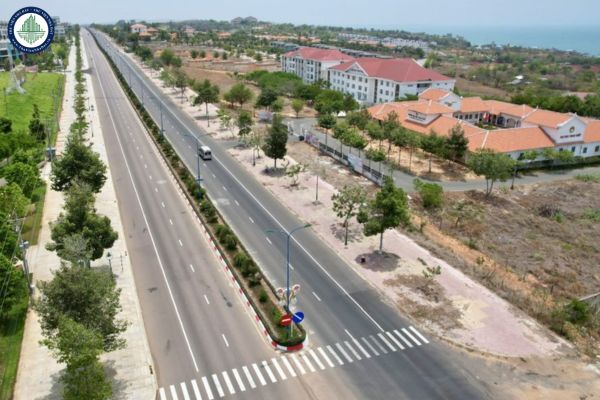 Dự án đường ven biển và cầu vượt sông trên tuyến đường ven biển Lâm Đồng dài bao nhiêu km?