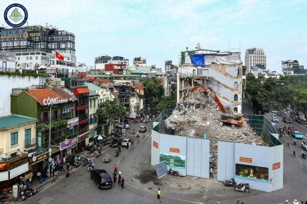 Tòa nhà Hàm cá mập Hà Nội đã phá xong chưa? Trách nhiệm trong việc phá dỡ công trình xây dựng như thế nào?