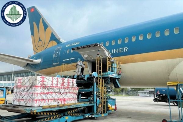 Thời điểm xuất hóa đơn dịch vụ vận chuyển là thời điểm đã thu cước phí vận chuyển hay chưa thu cước phí?