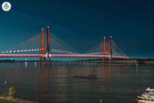 Dự án cầu Ngọc Hồi kết nối các tỉnh nào? Nội dung xây dựng, điều chỉnh, sửa đổi, bổ sung bảng giá đất tại Hà Nội bao gồm những gì?