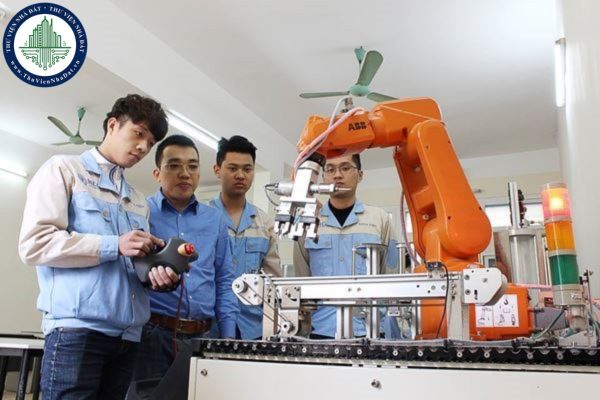 Lương giáo viên giáo dục nghề nghiệp thực hành khi tăng lương cơ sở sẽ là bao nhiêu?