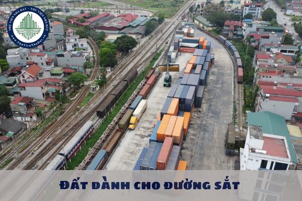 Đất dành cho đường sắt có bao gồm đất xây dựng công trình công nghiệp đường sắt không?