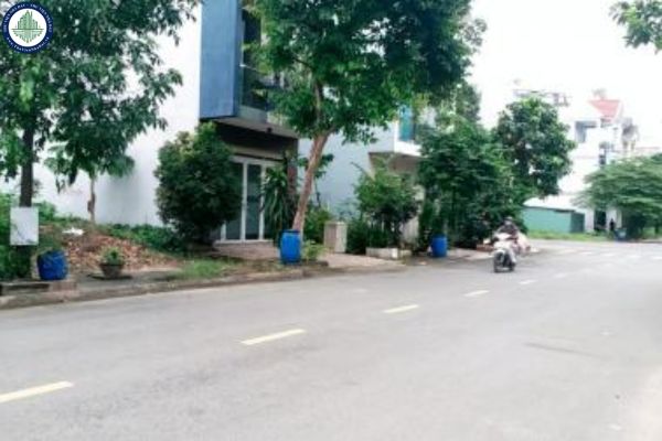 Bán nhà 6 tầng Big C Dĩ An Bình Dương, diện tích 117m², giá 18 tỷ