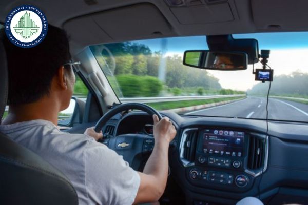 Mức phạt tài xế lái xe ô tô quá 48 tiếng/tuần từ năm 2025