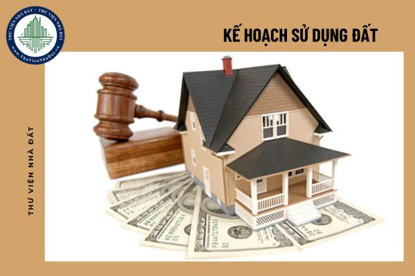 Đất trong kế hoạch sử dụng đất hằng năm cấp huyện đã được phê duyệt có được đấu giá quyền sử dụng đất không?