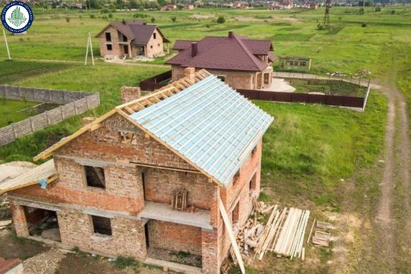 Điều kiện xây nhà trên đất nông nghiệp năm 2025 là gì? Quyền và nghĩa vụ của cá nhân sử dụng đất nông nghiệp tại Hòa Bình thế nào?