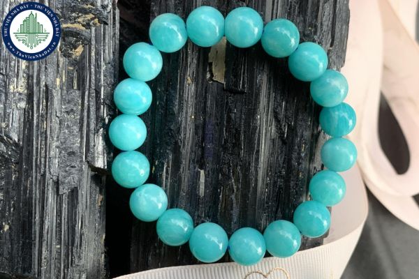 Vòng tay đá Amazonite có ý nghĩa phong thủy gì?