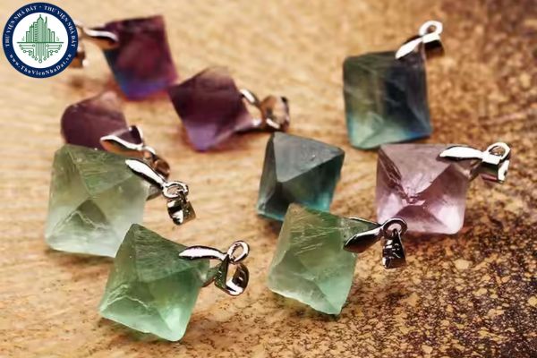 Ý nghĩa phong thủy của dây chuyền Đá Fluorite