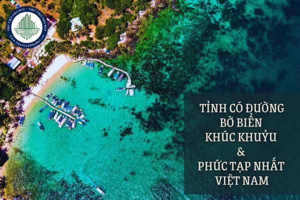 Bờ biển của tỉnh nào có dạng khúc khuỷu và phức tạp nhất?