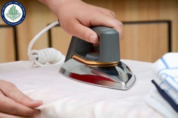 Nên mua bàn ủi hơi nước hay bàn ủi khô? 
