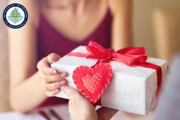 Ngày Valentine 14 2 ai tặng quà cho ai?