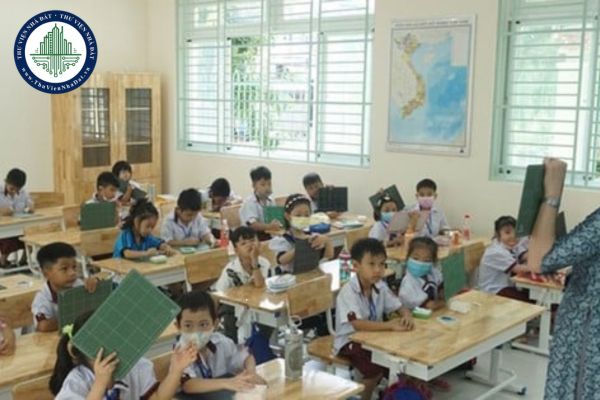 Khi nào giáo viên được nâng bậc lương trước thời hạn?